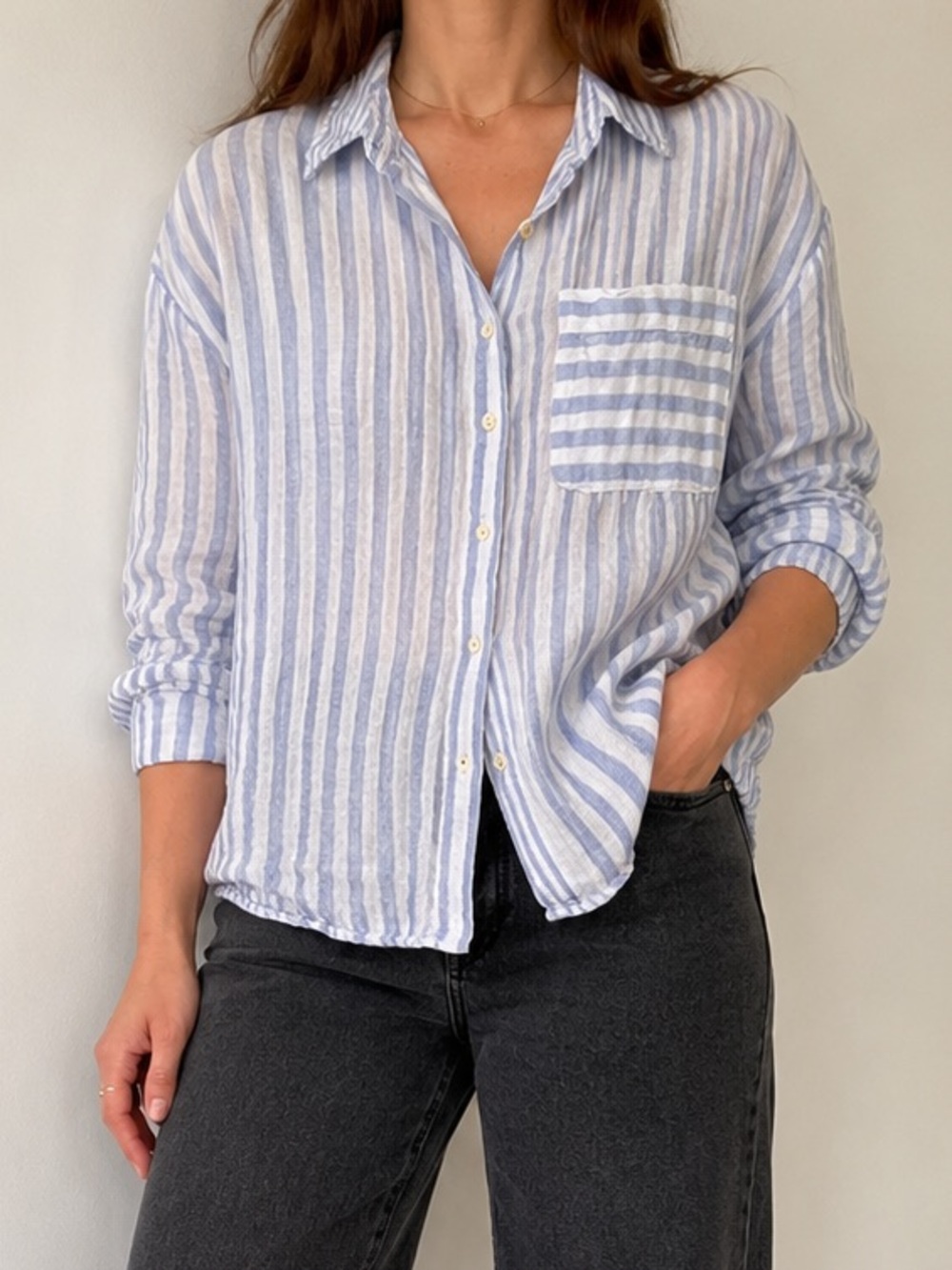 Nicole Miller Linen Light Blue and White Striped Button-Down Shirt M